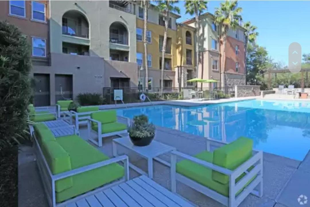 Luxury Avenue Apartment San Diego Exterior photo